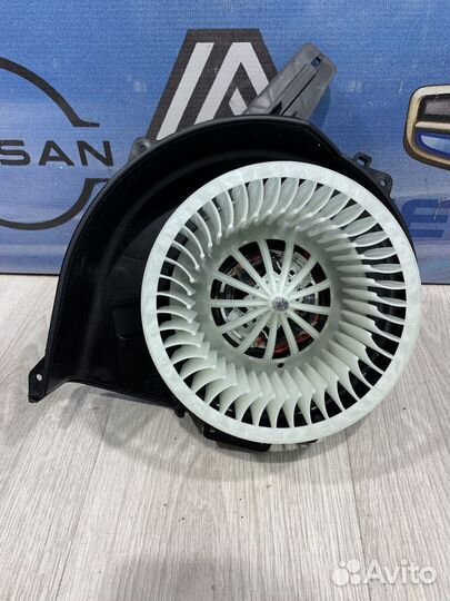 Вентилятор мотор печки отопителя Volkswagen polo 4