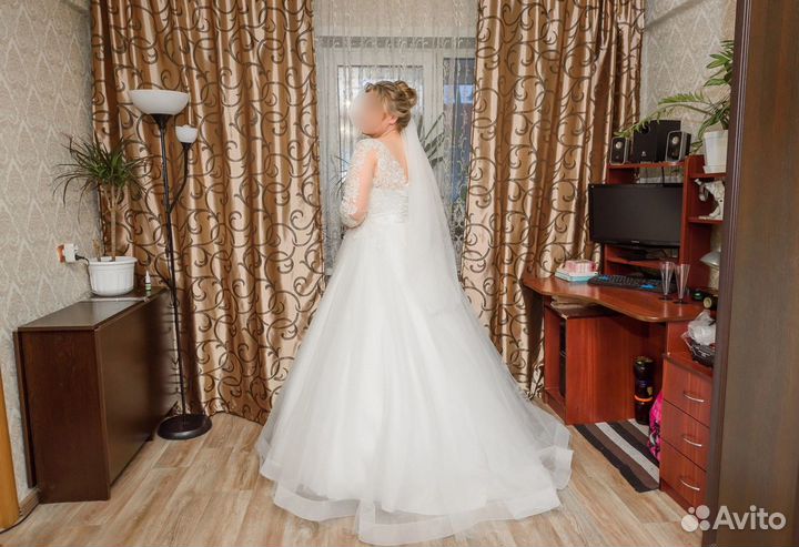 Свадебное платье