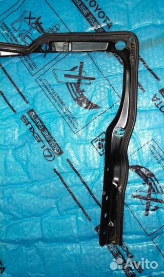 Датчик закрытия багажника Ленд Крузер 200 12-15