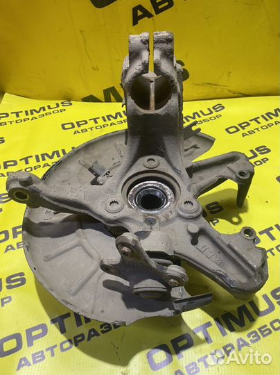 Поворотный кулак левый Skoda Octavia A5