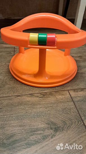 Стульчик для купания в ванной