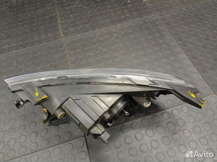 LADA Granta фара правая