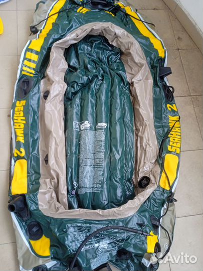 Надувная лодка Intex Seahawk 2