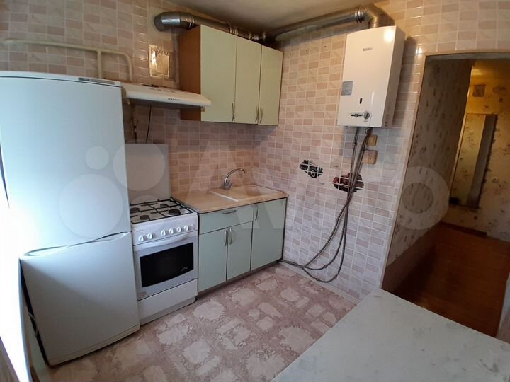 2-к. квартира, 52 м², 4/4 эт.