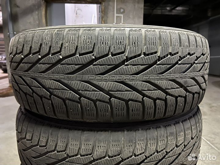Nokian Tyres Hakkapeliitta R2 SUV 235/65 R17 108R