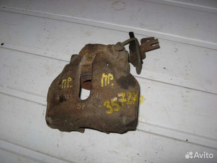 Суппорт передний правый Audi A6 C5 1997-2004