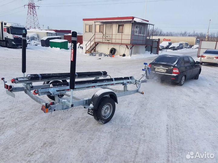Усиленный лодочный прицеп. Ось на 1300кг