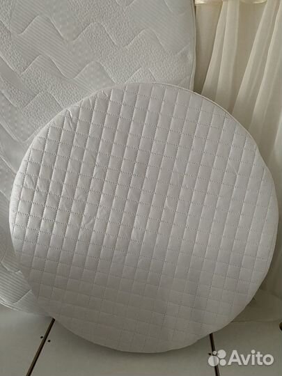 2 матраса для детской кроватки (круг и овал)