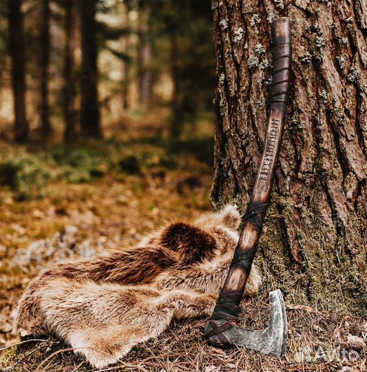 Кованый топор исторический Скандинав