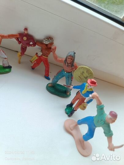 Фигурки воинов