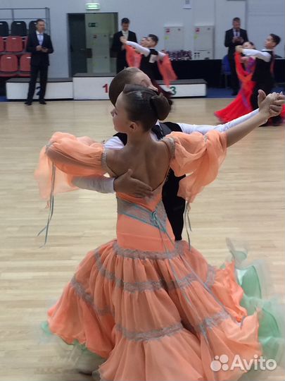 Платье для бальных танцев Ю1, состояние отличное