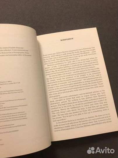 Книга. Hemut Newton