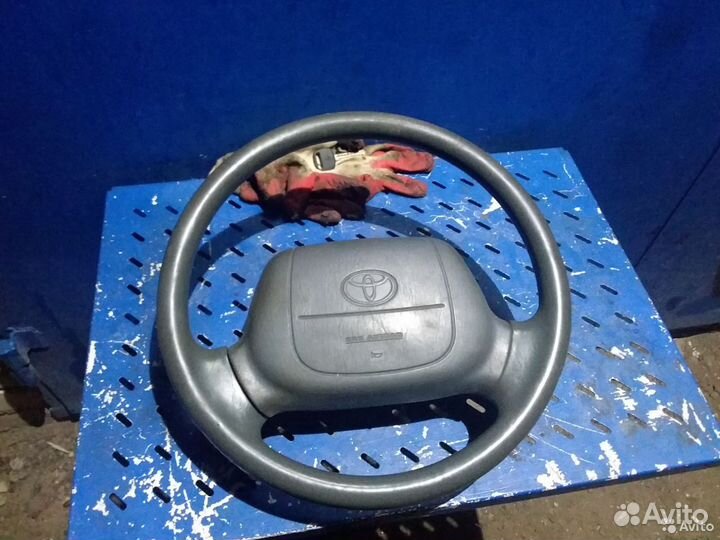 Руль с подушкой Toyota Hiace Regius Granvia