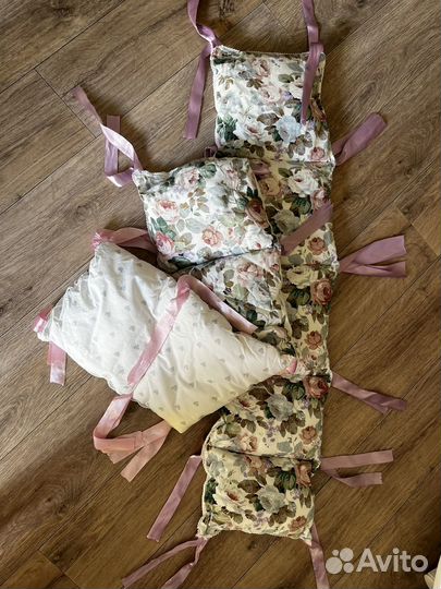 Подушки на детскую кроватку