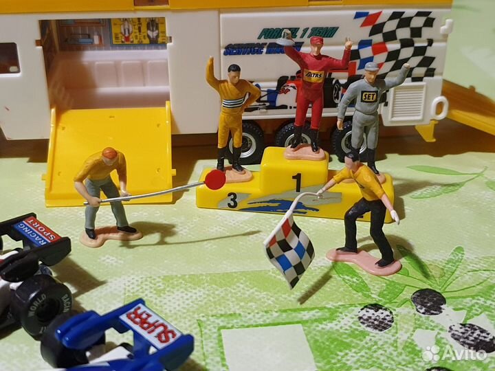 Набор Formula-1 от Cararama