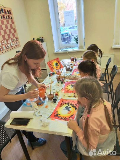 Выездной мастер класс для детей по рисованию