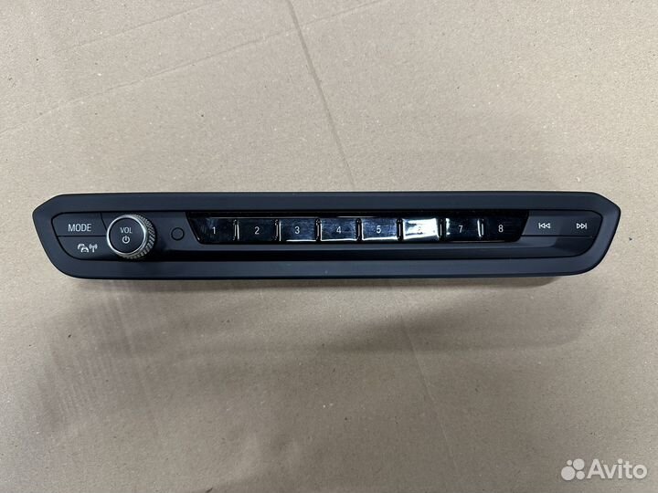 Панель управление магнитолы на BMW G20 G21
