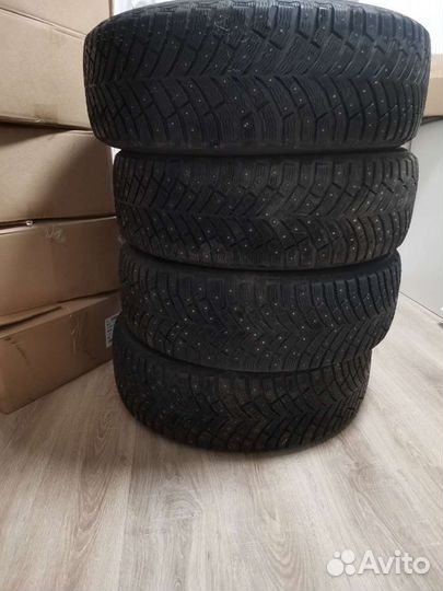 Michelin X-Ice North 4 SUV 245/60 R18 105T