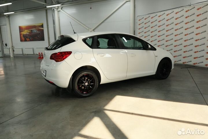 Opel Astra 1.6 AT, 2011, 135 815 км