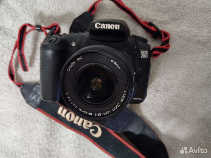 Зеркальный фотоаппарат canon20 b