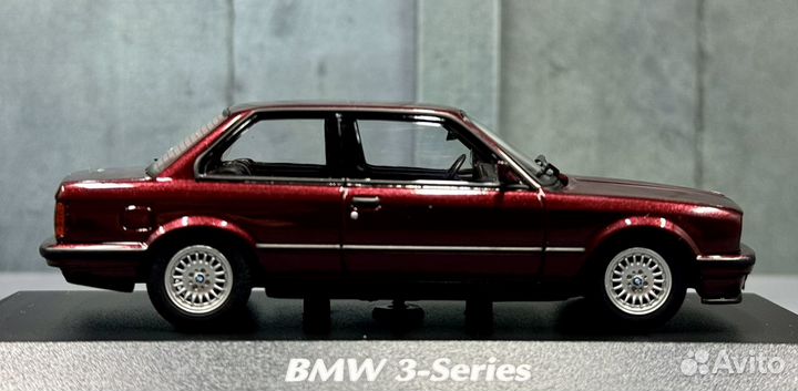 Модель BMW 3-Series E30 1989 Maxichamps 1:43