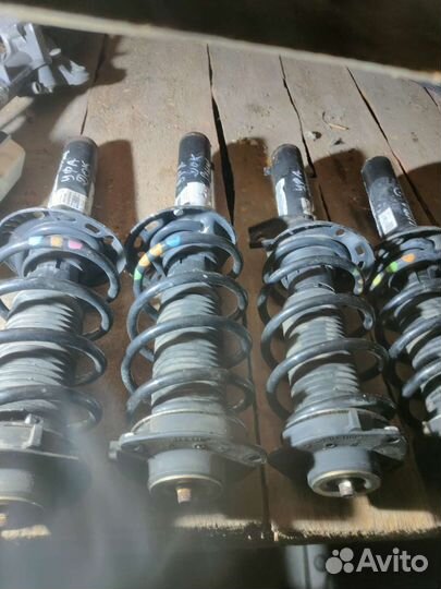 Амортизатор передний Volkswagen Passat cc