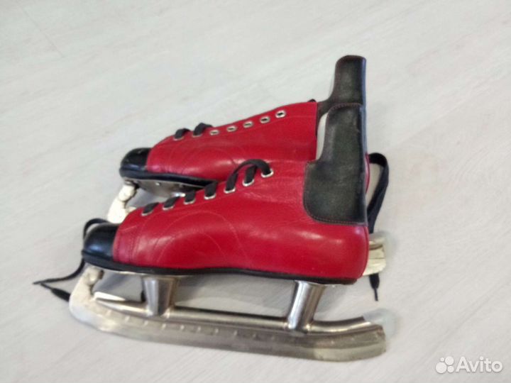 Коньки ретро