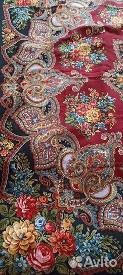 Павловопосадский шерстяной платок