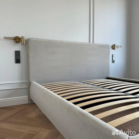 Кровать двухспальная