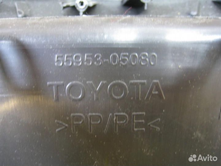 Воздуховод торпедо Toyota Avensis T27 2011