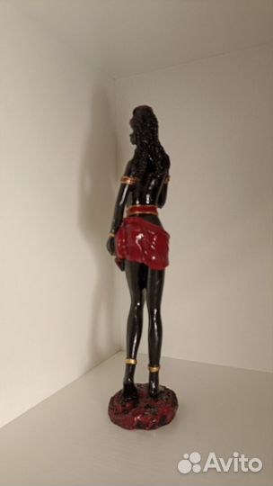 Статуэтка негритянка