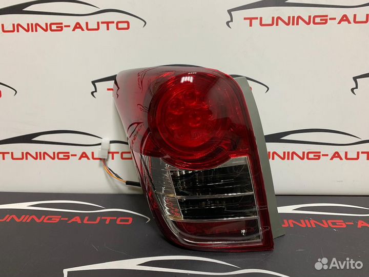 Стопы Toyota Corolla Fielder (E140) 2006-2012 год (красные)