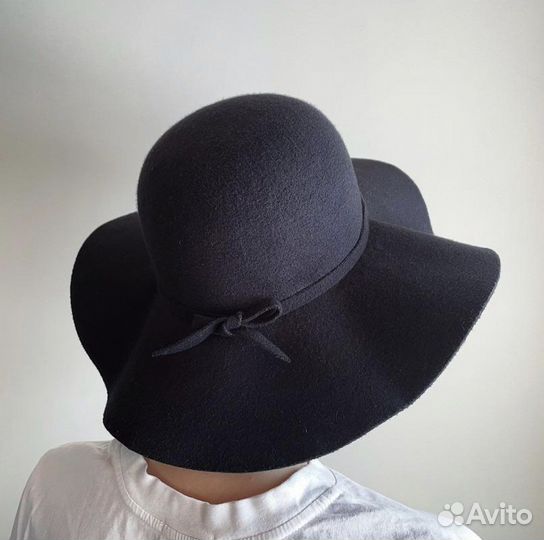 Шляпа женская с широкими полями