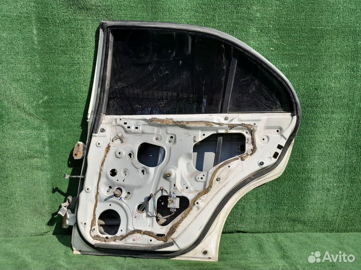 Дверь задняя правая honda accord 6