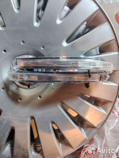 Повторитель поворота в зеркало priora se