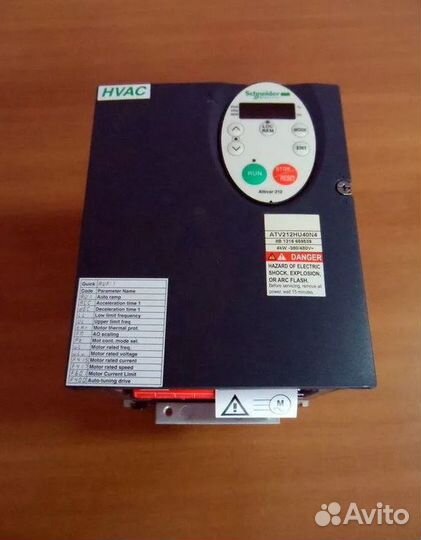 Преобразователь Schneider Electric ATV212H075N4