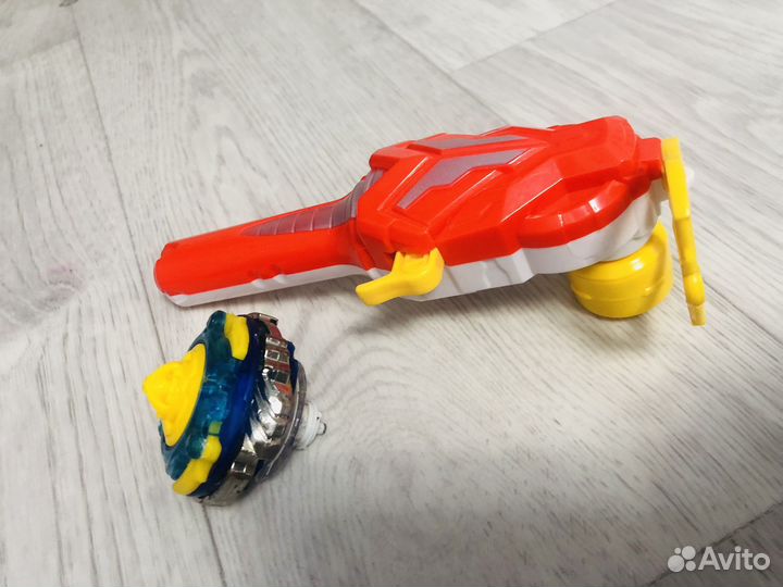 Волчки бейблейд