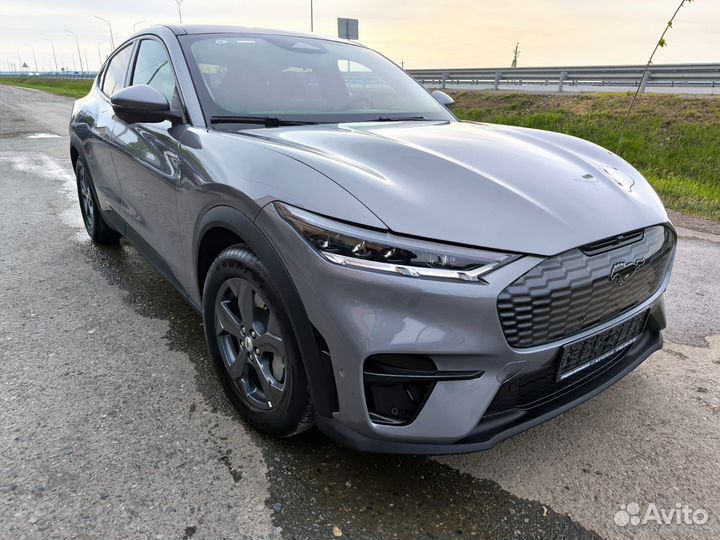 Ford Mustang Mach-E 258 AT, 2022, 1 000 км