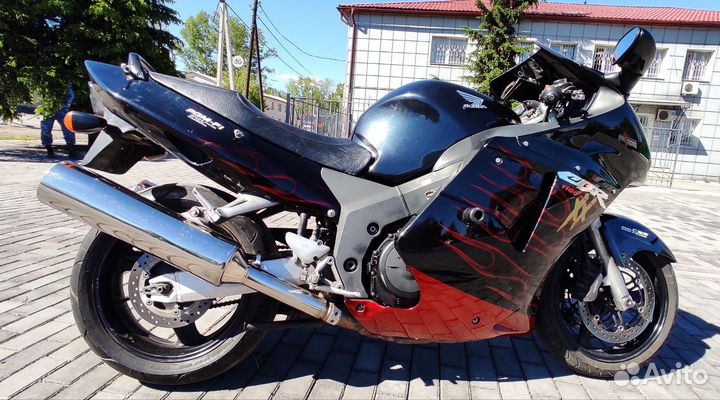 Продам honda CBR 110XX