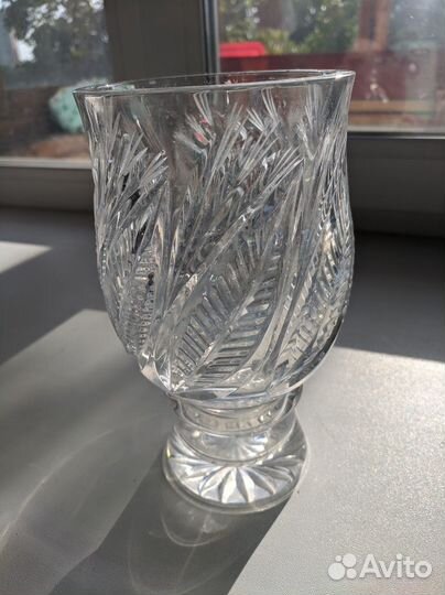 Изящная хрустальная ваза с инкрустацией СССР