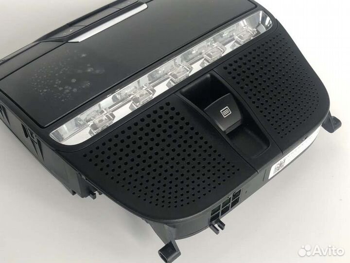 Центральный плафон освещения Mercedes E220 D Amg