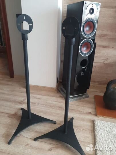 Стойки под акустику