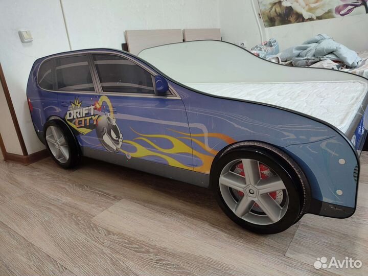 Кровать машина, детская, бу