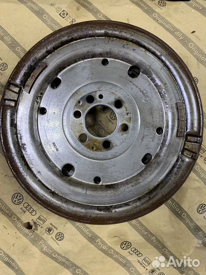 Маховик Audi Volkswagen Skoda Seat