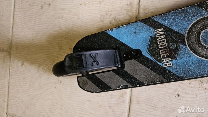 Самокат madd gear Kick Pro 110мм синий/черный