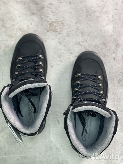 Женские трекинговые ботинки Lowa Renegade GTX MID