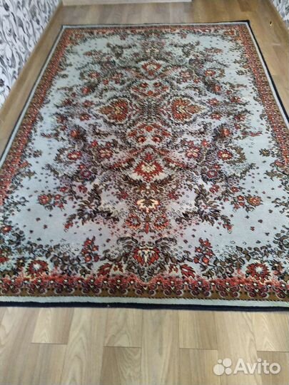 Ковер шерстяной СССР 2 на 3 (после стирки)