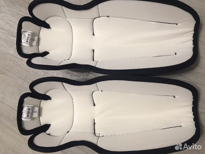 Щитки игрока для х/м