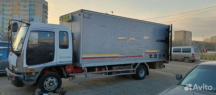 Isuzu Forward (F-Series), 1996