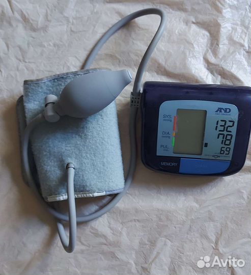 Тонометр AND на запчасти